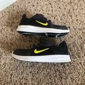 Nike Downshifter Kid’s Sneaker